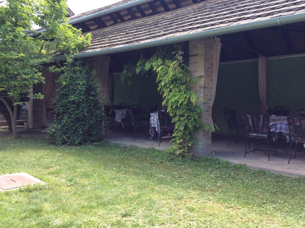 Ugostiteljski Objekat Karibo Hotel Sombor Exterior photo